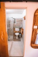 Ein Badezimmer in der Unterkunft Unique Suite In Eilat