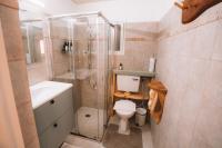 Ein Badezimmer in der Unterkunft Unique Suite In Eilat