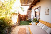 Ein Sitzbereich in der Unterkunft Unique Suite In Eilat