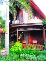 Zahrada ubytování Ruenkanok Thaihouse Resort