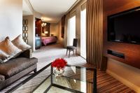 Clayton Hotel Birminghamにあるテレビまたはエンターテインメントセンター