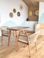 Posezení v ubytování Charinn Kohlarn