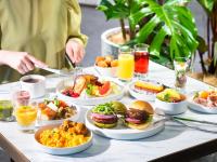 Jídlo v hotelu nebo okolí