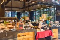 Jídlo v hotelu nebo okolí