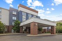 un revestimiento de un edificio con toldo en SpringHill Suites Minneapolis Eden Prairie, en Eden Prairie