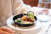 Jídlo v hotelu nebo okolí