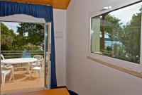 Ein Balkon oder eine Terrasse in der Unterkunft Verudela Villas