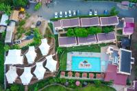 Imagem da galeria de THE LAGOON RESORT AND Spa em Kutu