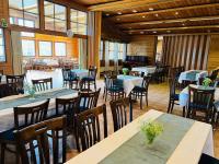 Restaurace v ubytování Lakeside hotelli ravintola