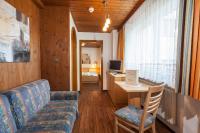 Posedenie v ubytovaní Kinderhotel Sailer