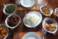 Jídlo v hotelu nebo okolí