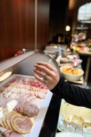 Jídlo v hotelu nebo okolí