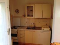 Kuchyňa alebo kuchynka v ubytovaní Apartment Božiković - Jelsa - Vitarnja