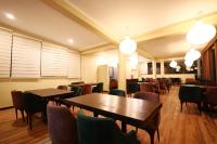 Posezení v ubytování ReeCha Kurinji Resort