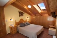 Postel nebo postele na pokoji v ubytování Hotel Sant Roc