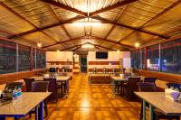 Restaurace v ubytování Forest Safari Retreat