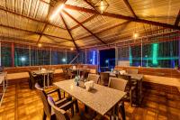 Restaurace v ubytování Forest Safari Retreat