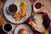 Jídlo v hotelu nebo okolí