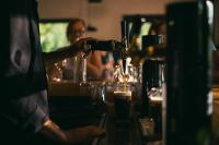 Pijača v nastanitvi MacTaverne