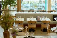 Un restaurant sau alt loc unde se poate mânca la Auberge Port Gitana