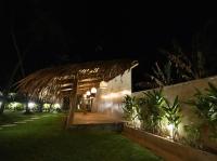 Сад в Dutch Canel Retreat Boutique Villa With Free Airport Pickup