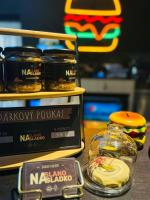 Jídlo v penzionu nebo okolí