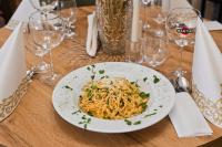 Jídlo v hotelu nebo okolí