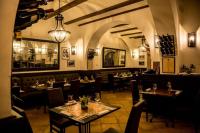 Reštaurácia alebo iné gastronomické zariadenie v ubytovaní Boma Countryhouse