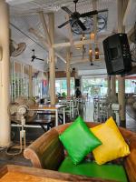 Χώρος καθιστικού στο Fisherman's Village Samui Yoga Retreat