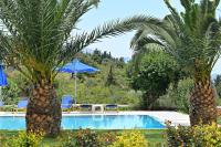 Basen w obiekcie Aspalathos Villas lub w pobliżu