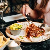 Jídlo v hotelu nebo okolí