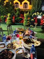 Φαγητό σε αυτό το ξενοδοχείο ή κάπου εκεί κοντά