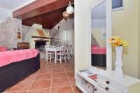 Posedenie v ubytovaní Rustic house with private swimming pool