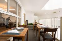 Et opholdsområde på Convinia Luxury The Peak Midtown -Free Airport Pick Up