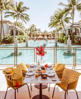 Бассейн в Lagoon Swimout Absolute Pool Front - Tropical Paradise -in Sea Temple Pt Douglas или поблизости