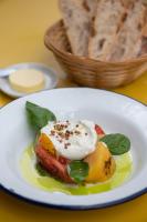 Jídlo v hotelu nebo okolí