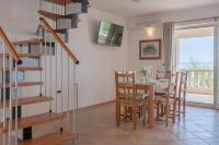 Televízia a/alebo spoločenská miestnosť v ubytovaní Seaside Apartment Barić Draga