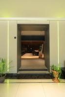 vista su un soggiorno dall'interno di un edificio di 50100 Hotel a Mörön