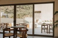 Nespecifikovaný výhled na hory nebo výhled na hory při pohledu z hotelu