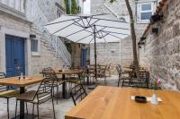 Reštaurácia alebo iné gastronomické zariadenie v ubytovaní Bifora Heritage Hotel