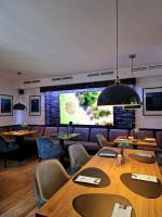 TV a/nebo společenská místnost v ubytování MAMMA MIA Hotel