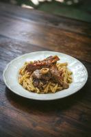 Hrana v oz. blizu hotela