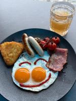 Jídlo v hotelu nebo okolí