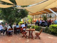 Ресторан / где поесть в Hotel Makani