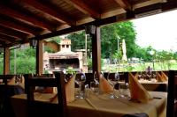 A restaurant or other place to eat at SassoMatto b&b BioAgrituRelax