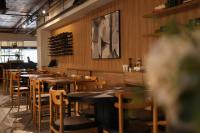 Restaurace v ubytování BOOK A FLAT Alameda Lorena Jardins