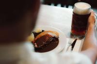 Jídlo v hotelu nebo okolí