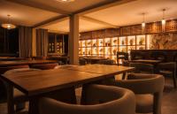 O zonă de relaxare la AnoMansa Beach Resort at Elmina Bay