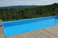 Bazén v ubytování Casa Vacanza Le Corniole nebo v jeho okolí