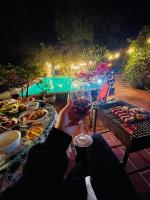 Bazén v ubytování Nhà Ven Hồ Đồng Đò, Minh Trí, Sóc Sơn, Hà Nội nebo v jeho okolí